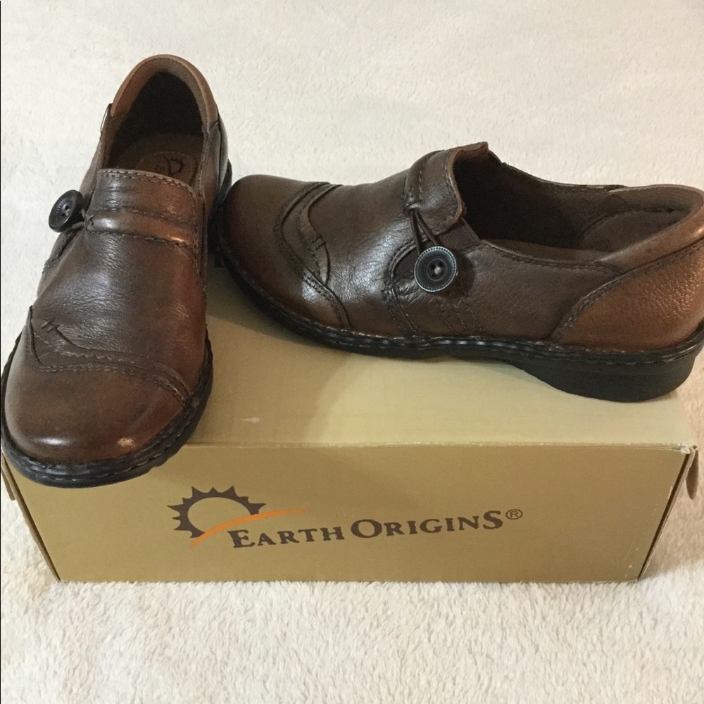 Earth Origins Shoes - Picture 2 of 4